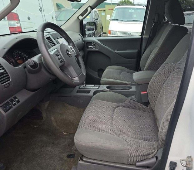 2017 Nissan Frontier SV