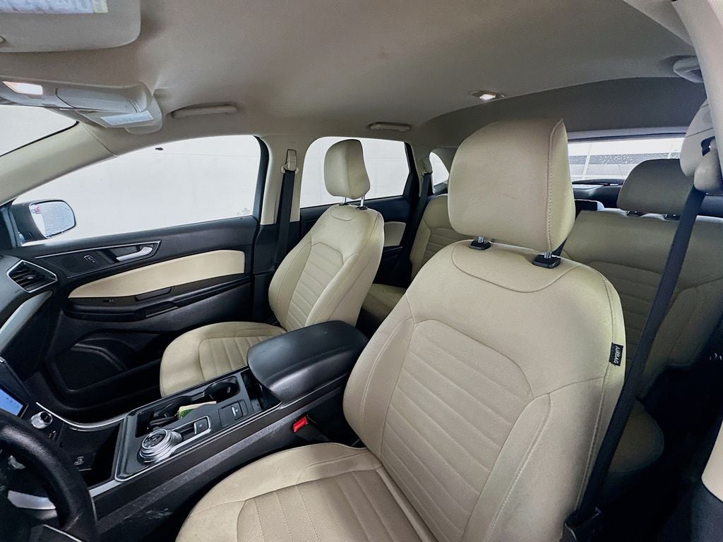 2022 Ford Edge SE