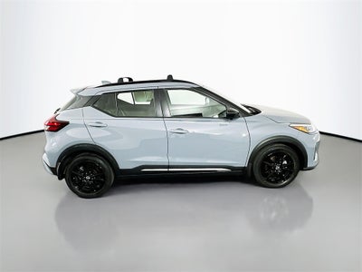 2022 Nissan Kicks SR