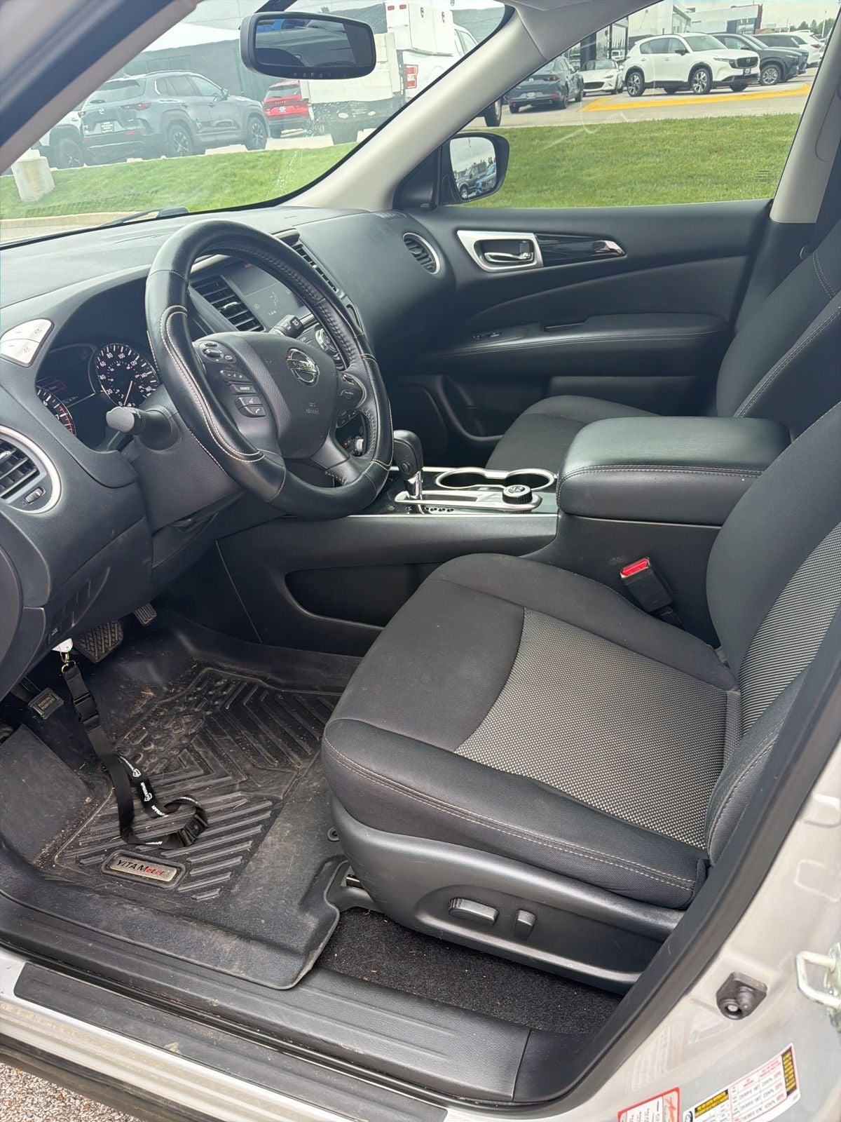 2020 Nissan Pathfinder SV