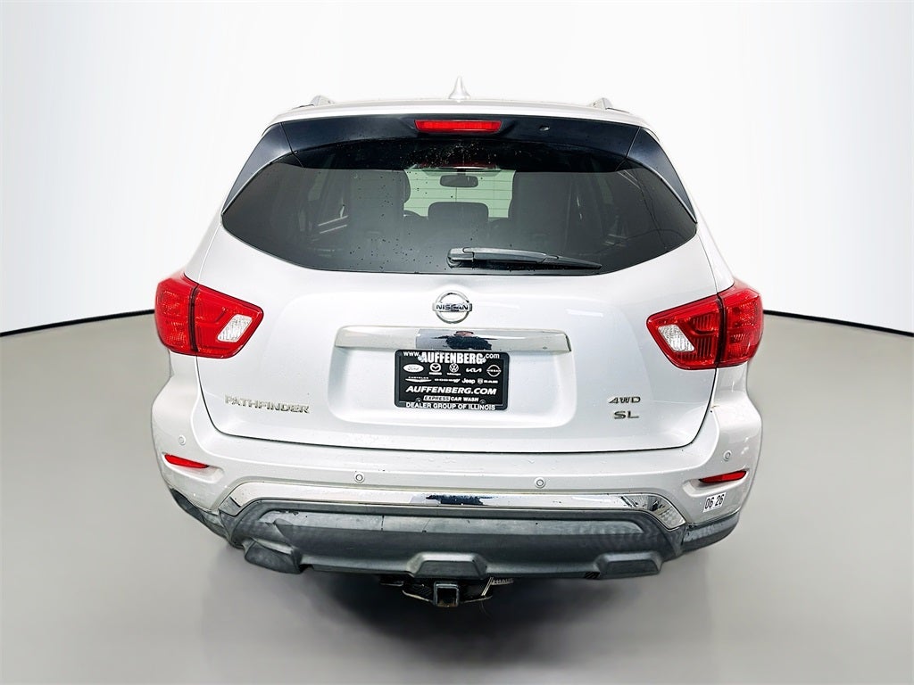 2019 Nissan Pathfinder SL