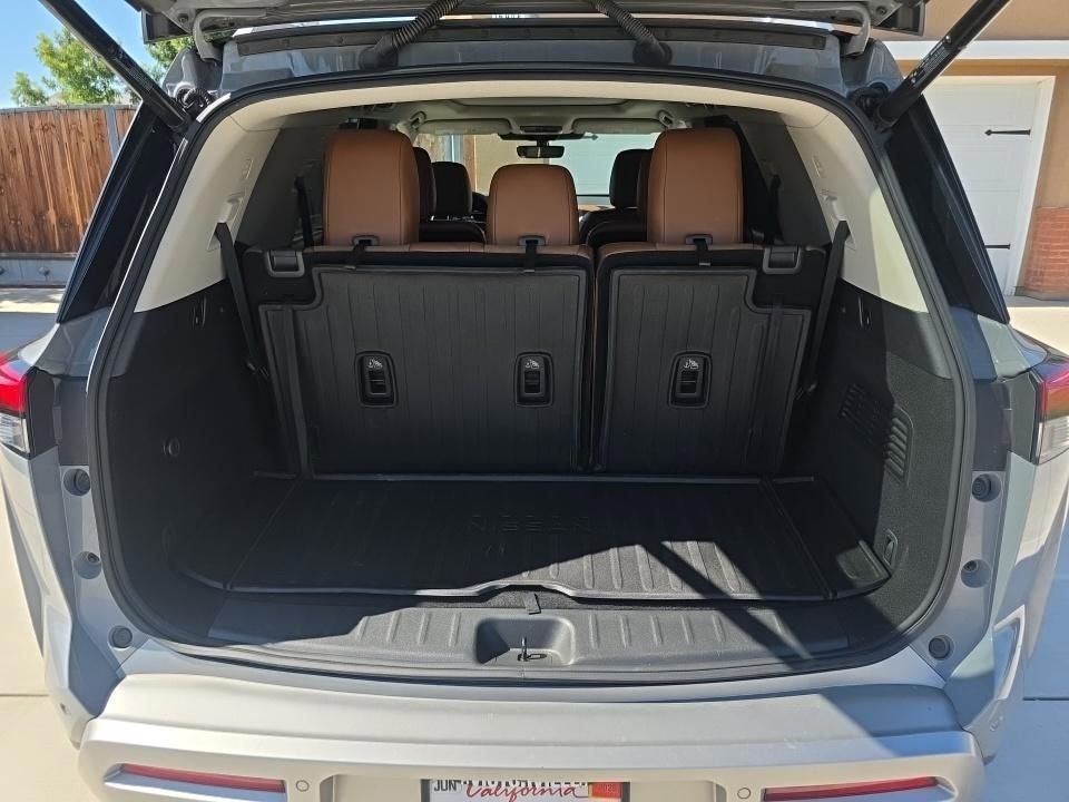 2023 Nissan Pathfinder Platinum