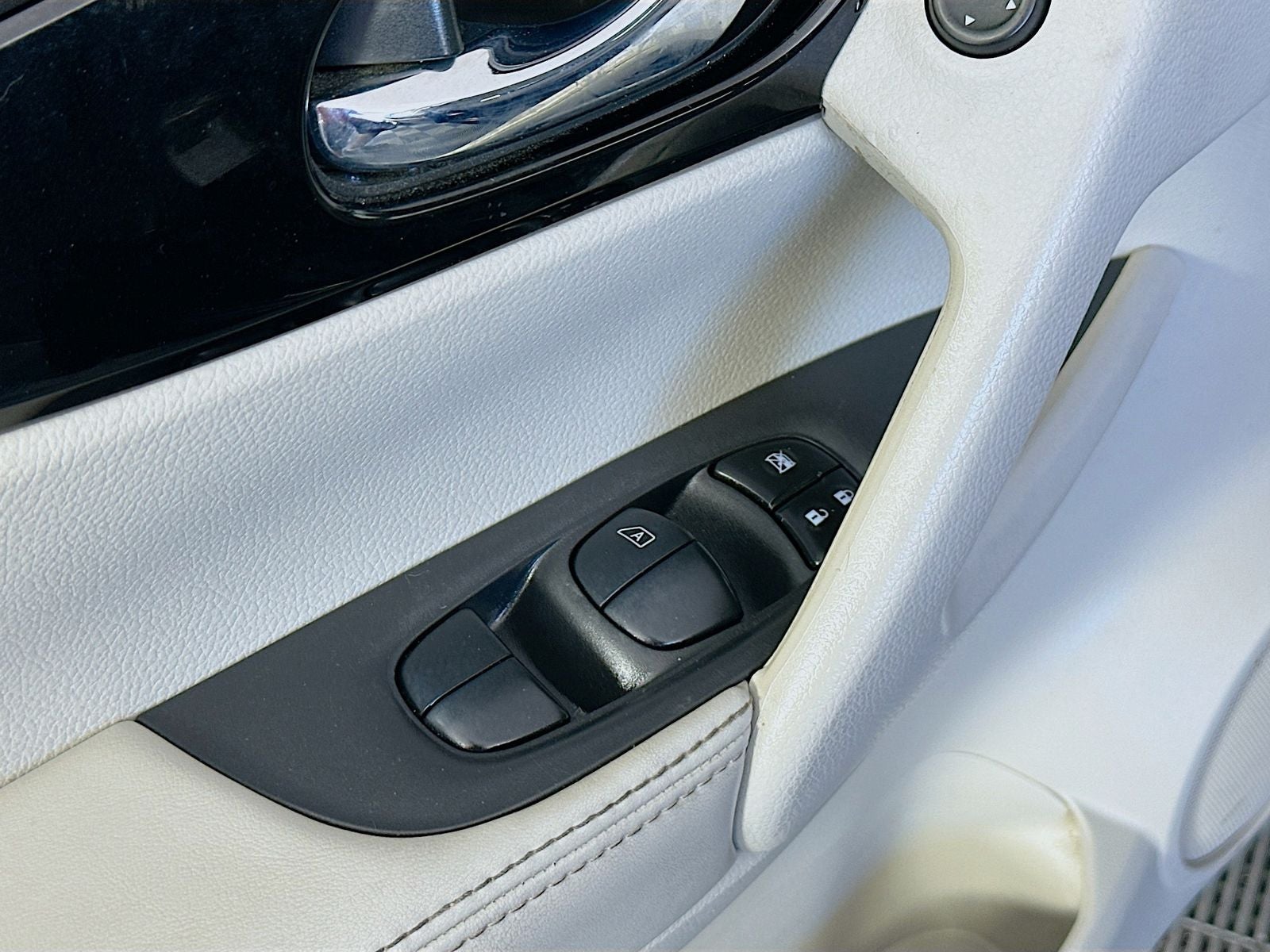 2020 Nissan Rogue Sport SV
